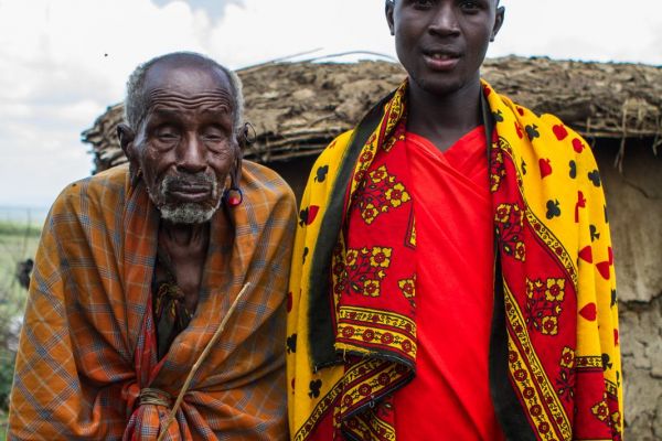 kenya-people-masai-img-0684C8E1C7AC-AE83-4141-6DDE-6F46BE848A58.jpg